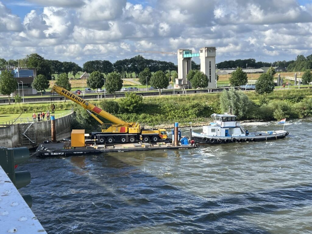 Projectwerkzaamheden langs het water